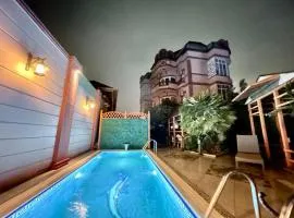 Badamdar villa with pool and sauna