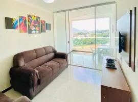 Apto novo, moderno e arejado com varanda e vista livre