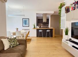 Casa di Bianca con Jacuzzi privata Riscaldata, hotel con vasche idromassaggio a Pedemonte