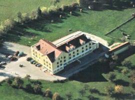 Hotel Schlossblick, hotel v destinaci Lanzenkirchen