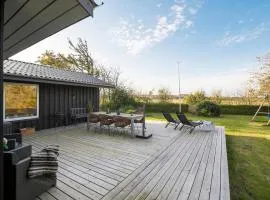 Awesome Home In Løgstør With Wifi