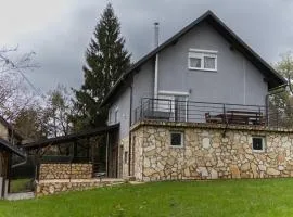 Holiday Home Monte Fabula with Jacuzzi, Sauna and Backyard