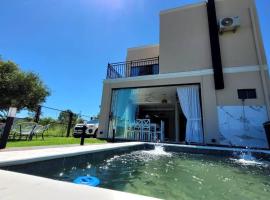 La Soñada casa quinta Premium, hotel v destinaci Piribebuy