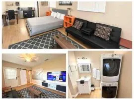 Central Private King Suit Washer Dryer 2 Miles to Hospital