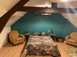 La Maison Vintage à Montreuil sur mer 3 Chambres - Jardin - 6 personnes - Wifi, ξενοδοχείο σε Neuville-sous-Montreuil