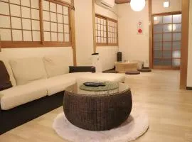 Central Osaka 天神橋筋六丁目駅徒歩2分 屋上テラス付き一軒家 天満居酒屋街2分 梅田10分 難波15分