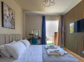 AIOLOS elegant escapes GLYFADA apartment