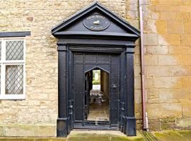 The Old Mint House F1 Silverstone Racetrack, hotel di Towcester