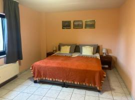 Mikroapartments Klarenthal, δωμάτιο σε οικογενειακή κατοικία στο Σααρμπρύκεν