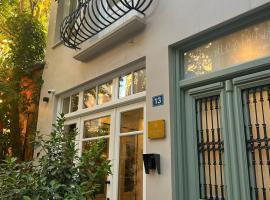 Belle Athenes - Luxury Rooms at Monastiraki Railway Station, hotel s jacuzzi v Aténách
