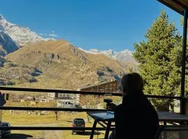 Elia Hut Kazbegi