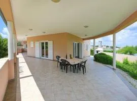 2 Bedroom Awesome Apartment In Ugljan