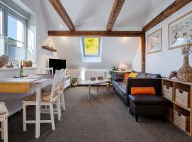 gemütliche Ferienwohnung in Seenähe, hótel í Neustrelitz