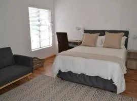 7 Kiaat Suites