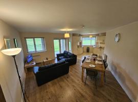 Two Bedroom Apartment Athlone, overnatningssted med k&oslash;kken i Athlone