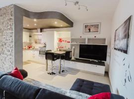 La Primula by Quokka 360 - flat outside the city of Como, hotel v destinaci Tavernerio