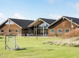 Cozy Home In Harboøre With Kitchen