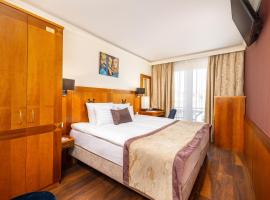 Carlton Hotel Buda Castle, hotel v Budapešti
