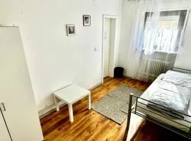 Hostel10 - Top Unterkunft in Hockenheim