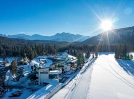 Alpenhotel Karwendel -Adults only-, hotel di Leutasch