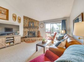 Warm Fraser Townhome with Community Amenities!, Hotel in Fraser