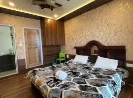 Everest Guest House