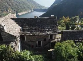Casa Bruja Tradizionale Rustico Ticinese