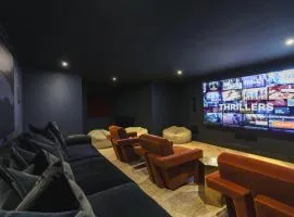 Beaumont Exquisite Lakeland House, Sleeps 10