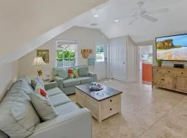 Suzys Parrot Perch by Last Key Realty