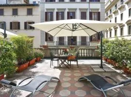 Next to the Duomo of Florence, Raffaello, with Private Patio