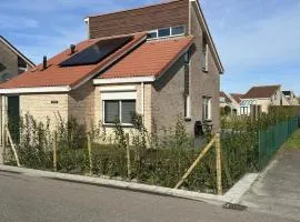 Bungalow in Breskens near Beach & Lighthouse