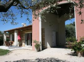 Petit mas en Provence superbe vue, hotel v destinaci Istres