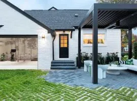 Ivy Grace - 4 Br, Stylish, Pet-friendly Retreat