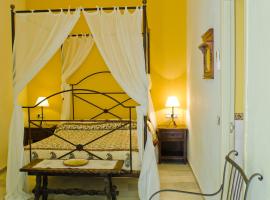 Hostal Sixto, guest house in Rota