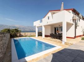 House Dali, Hotel in Ražanac