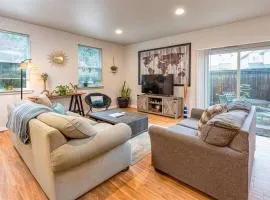 TWO townhomes for your giant group!