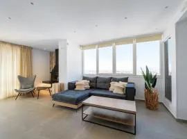 Emfasis Loft Spacious & Elegant knossos