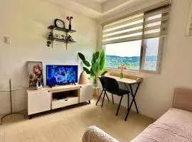 Luna Hive Place