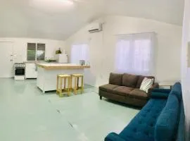 Private Twin Room - Tonga Coral Cottage