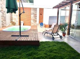 Mansão quadra da praia - Praia de Baixo - Pinheira, hotel v destinaci Palhoça
