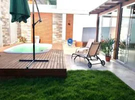 Mansão quadra da praia - Praia de Baixo - Pinheira