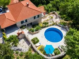 Beautiful Home In Gromaca With Wifi