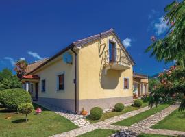 Gorgeous Apartment In Hreljin, hotel v destinaci Hreljin