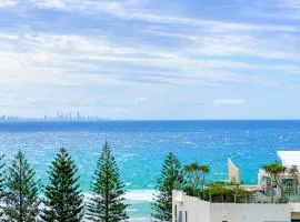 Rainbow Commodore Coolangatta