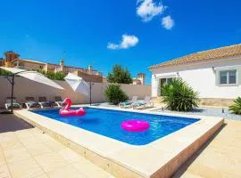 3 Bedroom Gorgeous Home In Orihuela