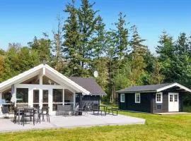 Lovely Home In Hals With Kitchen