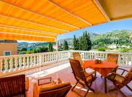 Two-Bedroom Apartment In Slano