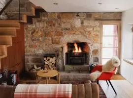 Maybell Cottage, Your Luxury Seaside Pad