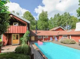 3 Bedroom Cozy Home In Hillared