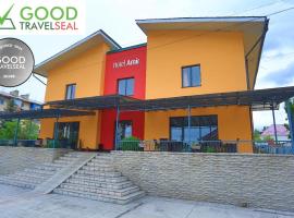 Amir Hotel, hotel i Karakol